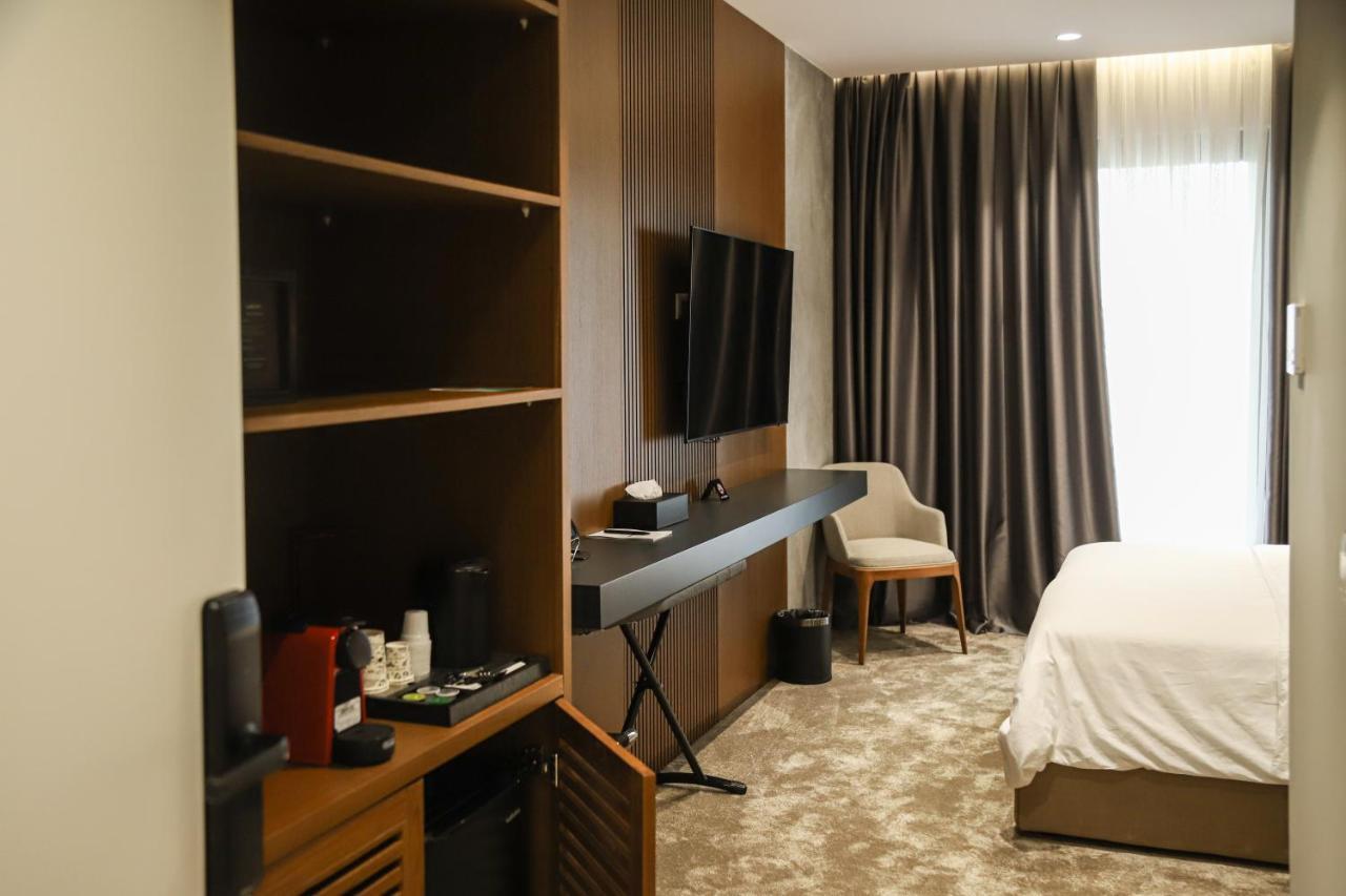 Urbanin Apartment & Hotel ティラナ エクステリア 写真