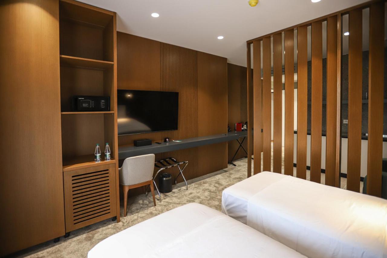 Urbanin Apartment & Hotel ティラナ エクステリア 写真