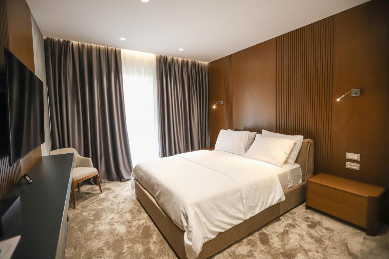 Urbanin Apartment & Hotel ティラナ エクステリア 写真
