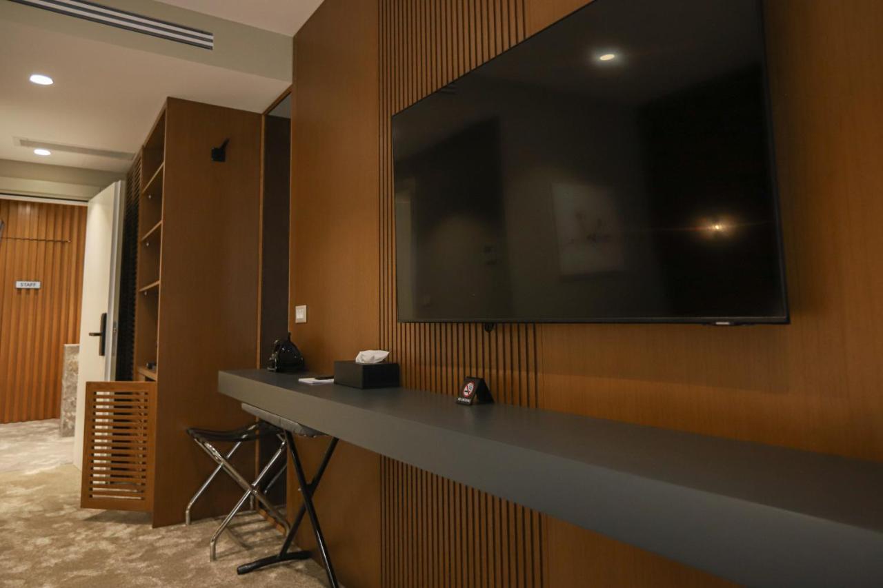 Urbanin Apartment & Hotel ティラナ エクステリア 写真
