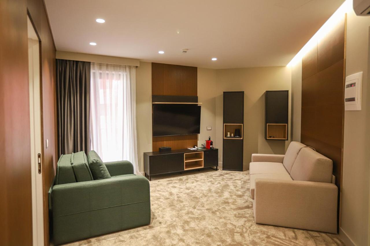 Urbanin Apartment & Hotel ティラナ エクステリア 写真