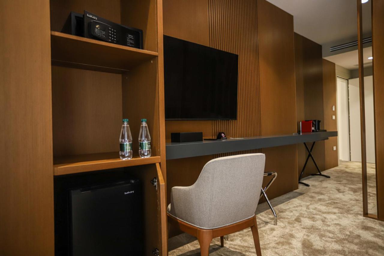 Urbanin Apartment & Hotel ティラナ エクステリア 写真